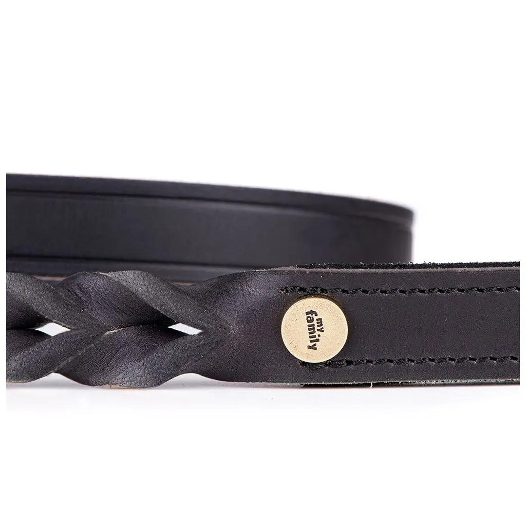 black-ascot-leash-leather.webp